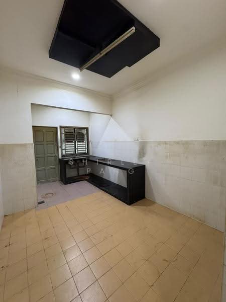 1-storey Terraced House for Sale in Taman Bukit Tiram (Ulu Tiram) - Shirley Pang - Kitchen - PropertyGuru.com.my