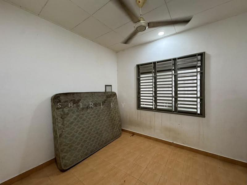 1-storey Terraced House for Sale in Taman Bukit Tiram (Ulu Tiram) - Shirley Pang - Bedroom - PropertyGuru.com.my