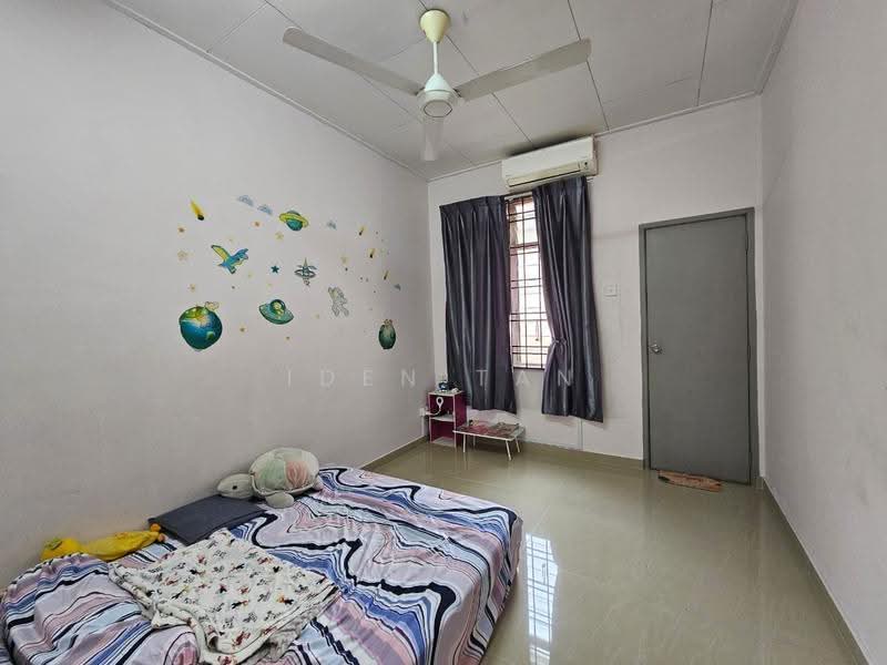2-storey Terraced House for Sale in Taman Sri Pulai Perdana (Skudai) - Iden Tan - Bedroom - PropertyGuru.com.my