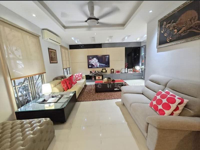 2-storey Terraced House for Sale in Putra Heights (Subang Jaya) - Pinky Liaw - Living Room - PropertyGuru.com.my