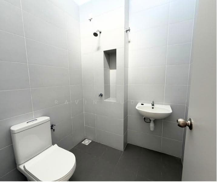 Semi-Detached House for Sale in Kuala Selangor (Selangor) - Ravin Judge - Bathroom - PropertyGuru.com.my
