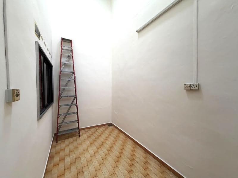 1-storey Terraced House for Rent in Taman Pelangi (Johor Bahru) - CS Tan - PropertyGuru.com.my