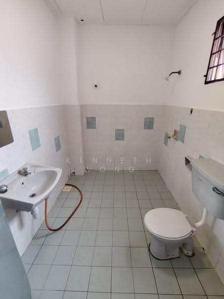 Rumah Teres untuk Disewa di Kajang (Selangor) - Kenneth Wong - Bathroom - PropertyGuru.com.my