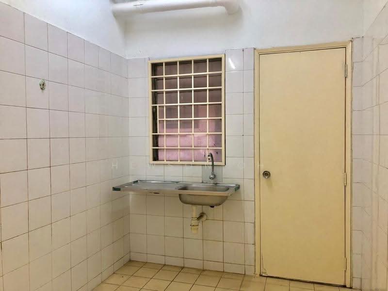 Apartment for Sale at Metro Prima - Hewson Oh - Kitchen - PropertyGuru.com.my