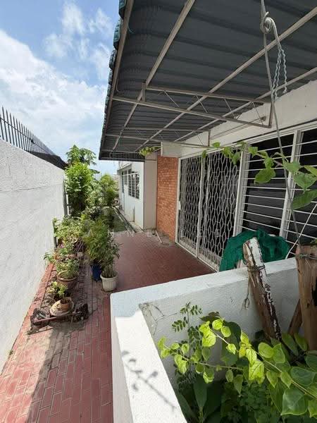 Semi-Detached House for Sale in Gelugor (Penang) - Anne Lee - Exterior - PropertyGuru.com.my