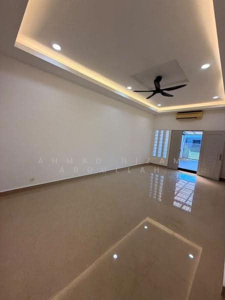 Rumah Teres 1-Tingkat untuk Dijual di Kampung Jawa (Klang) - Ahmad Nizam Abdullah - Living Room - PropertyGuru.com.my