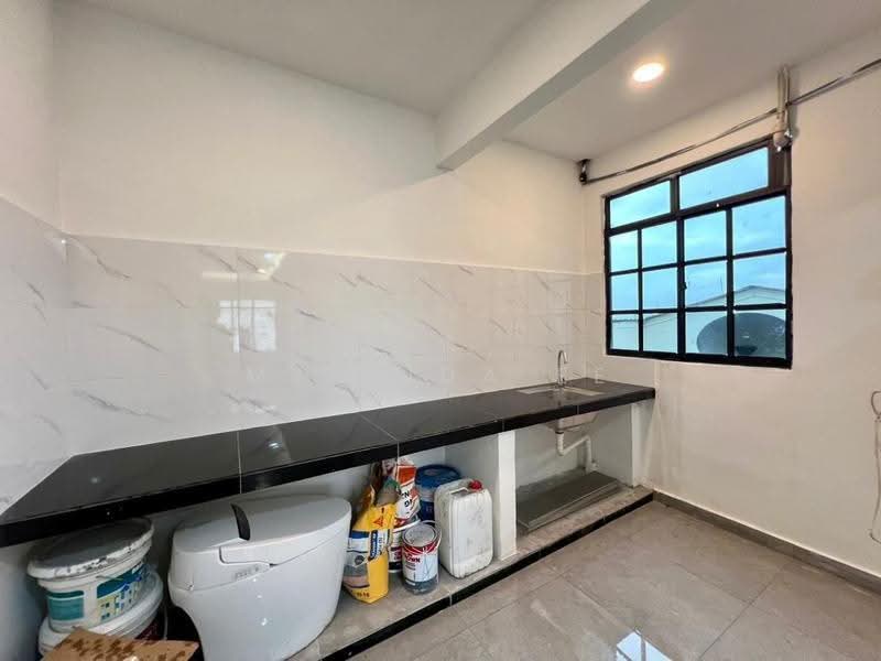 Rumah Flat untuk Dijual di Taman Flora Heights - Melinda Ee - Kitchen - PropertyGuru.com.my
