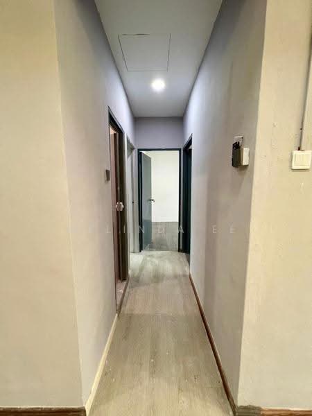 Rumah Flat untuk Dijual di Taman Flora Heights - Melinda Ee - Corridor - PropertyGuru.com.my