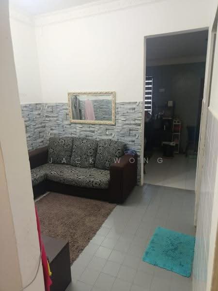 Rumah Teres 2-Tingkat untuk Dijual di Taman Muhibbah (Kulai) - Jack Wong - Living Room - PropertyGuru.com.my