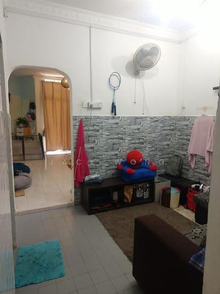 Rumah Teres 2-Tingkat untuk Dijual di Taman Muhibbah (Kulai) - Jack Wong - Living Room - PropertyGuru.com.my