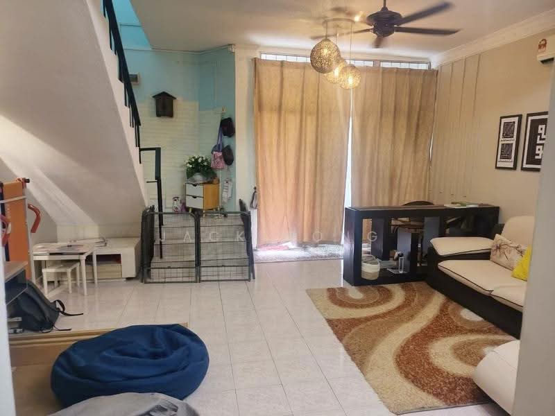 Rumah Teres 2-Tingkat untuk Dijual di Taman Muhibbah (Kulai) - Jack Wong - Living Room - PropertyGuru.com.my