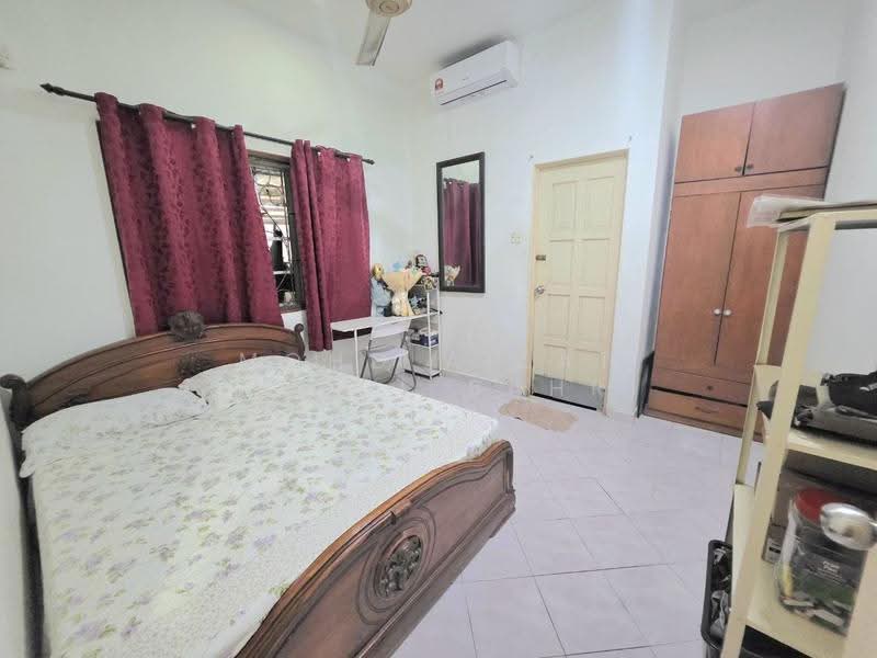 Rumah Banglo untuk Dijual di Shah Alam (Selangor) - Mohd Aizat Saiful Bahri - Bedroom - PropertyGuru.com.my