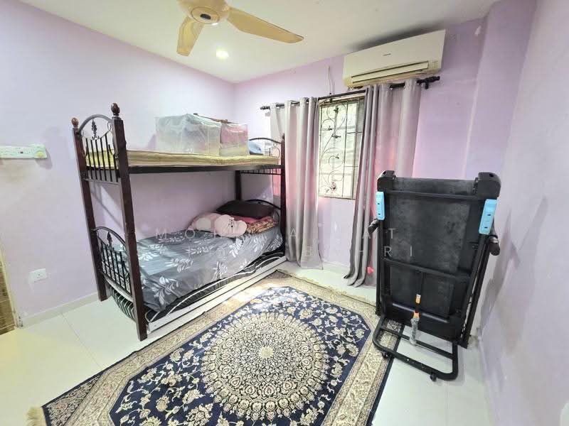 Rumah Banglo untuk Dijual di Shah Alam (Selangor) - Mohd Aizat Saiful Bahri - Bedroom - PropertyGuru.com.my