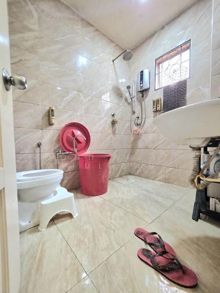 Rumah Banglo untuk Dijual di Shah Alam (Selangor) - Mohd Aizat Saiful Bahri - Bathroom - PropertyGuru.com.my