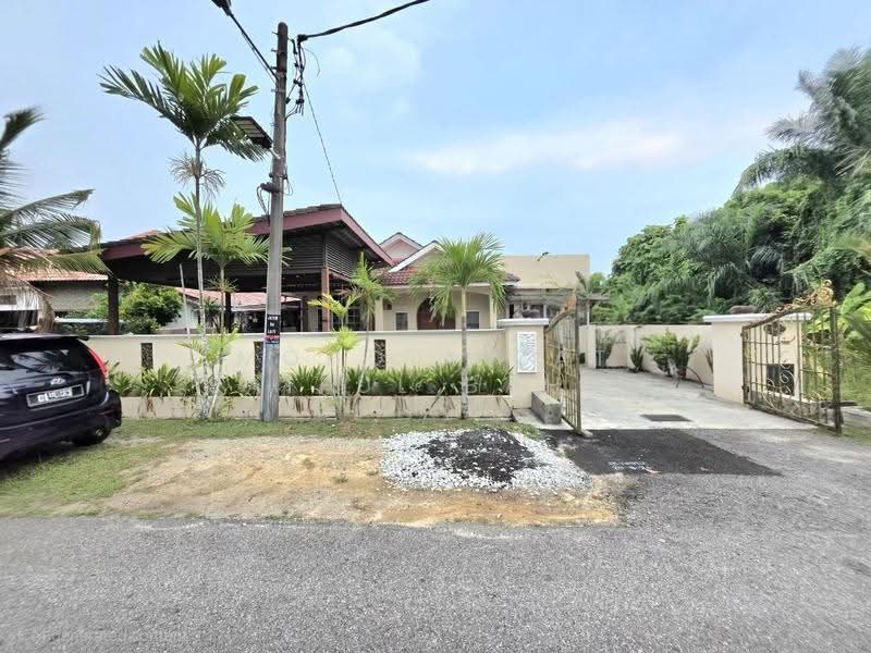Rumah Banglo untuk Dijual di Shah Alam (Selangor) - Mohd Aizat Saiful Bahri - Exterior - PropertyGuru.com.my