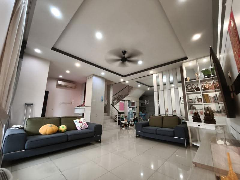Rumah Teres 2-Tingkat untuk Dijual di Bandar Parklands (Klang) - Esther Ng - Living Room - PropertyGuru.com.my