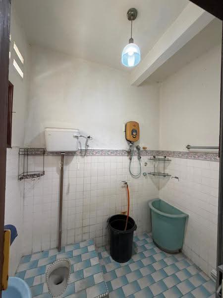 Rumah Teres 2-Tingkat untuk Dijual di Pandan Indah (Ampang) - Ryan Low - Bathroom - PropertyGuru.com.my