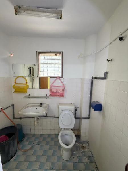Rumah Teres 2-Tingkat untuk Dijual di Pandan Indah (Ampang) - Ryan Low - Bathroom - PropertyGuru.com.my