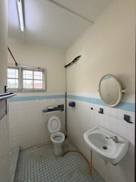Rumah Teres 2-Tingkat untuk Dijual di Pandan Indah (Ampang) - Ryan Low - Bathroom - PropertyGuru.com.my