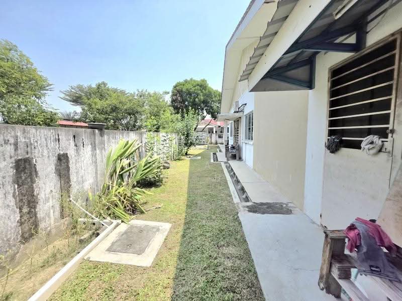 Rumah Berkembar untuk Dijual di Seksyen 29 (Shah Alam) - Mohd Aizat Saiful Bahri - Exterior - PropertyGuru.com.my