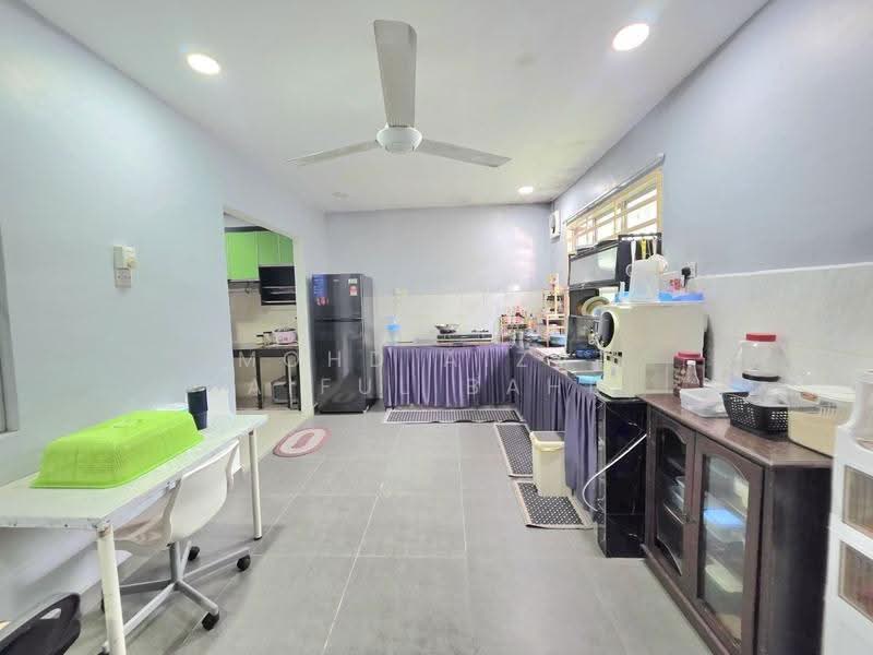Rumah Berkembar untuk Dijual di Seksyen 29 (Shah Alam) - Mohd Aizat Saiful Bahri - PropertyGuru.com.my