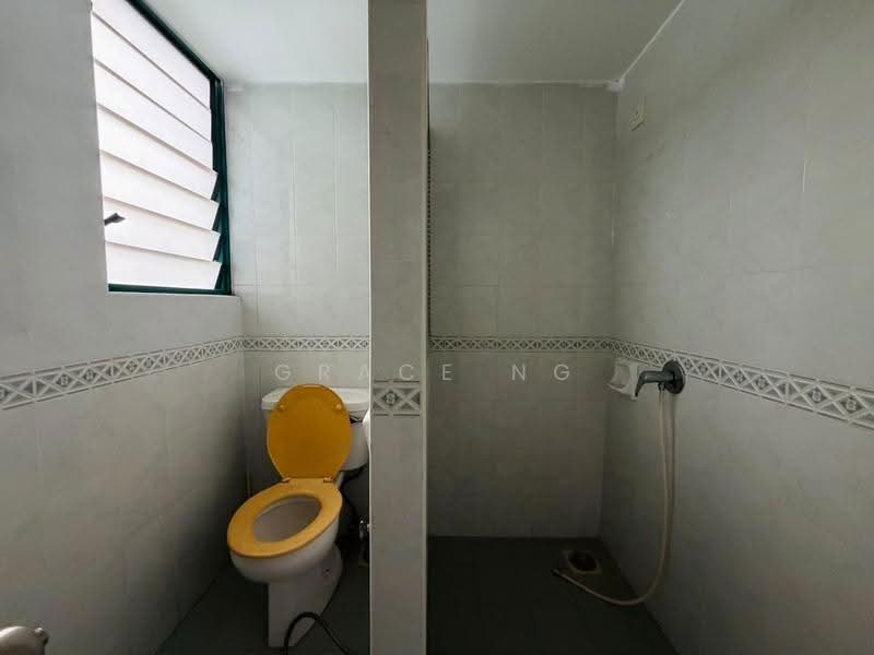 Condominium for Sale at The Straits View Condominium - Grace Ng - Bathroom - PropertyGuru.com.my