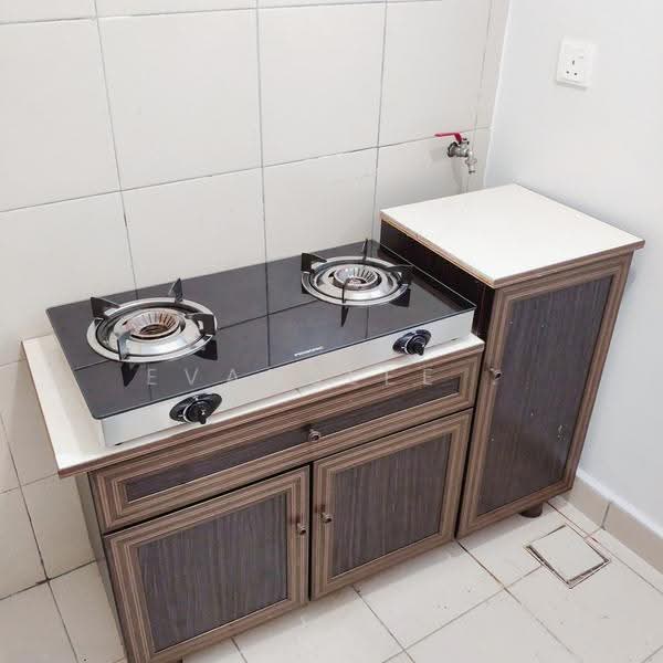 Kediaman Servis untuk Disewa di Univ 360 Place - Evanslee . - Kitchen - PropertyGuru.com.my