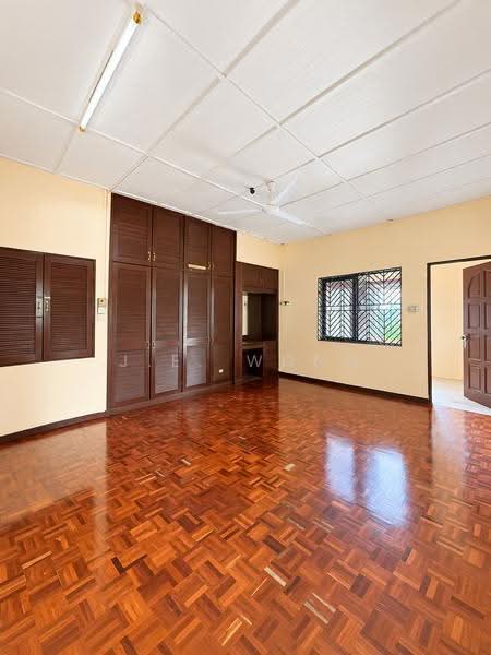 Rumah Banglo untuk Dijual di Taman Desa Ros (Kajang) - J.E. Wong - Bedroom - PropertyGuru.com.my