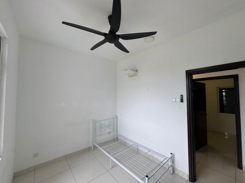 Condominium for Rent at Paraiso Residence @ The Earth - Anthony Tek - Bedroom - PropertyGuru.com.my
