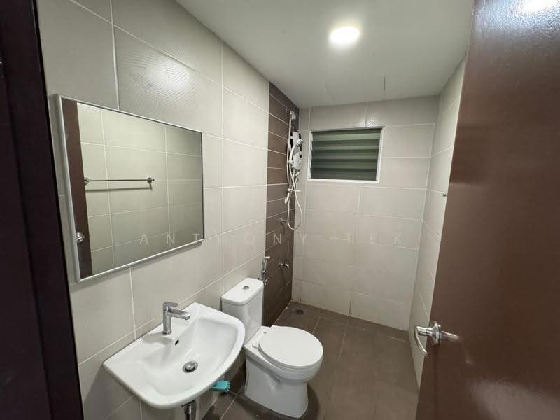 Condominium for Rent at Paraiso Residence @ The Earth - Anthony Tek - Bathroom - PropertyGuru.com.my