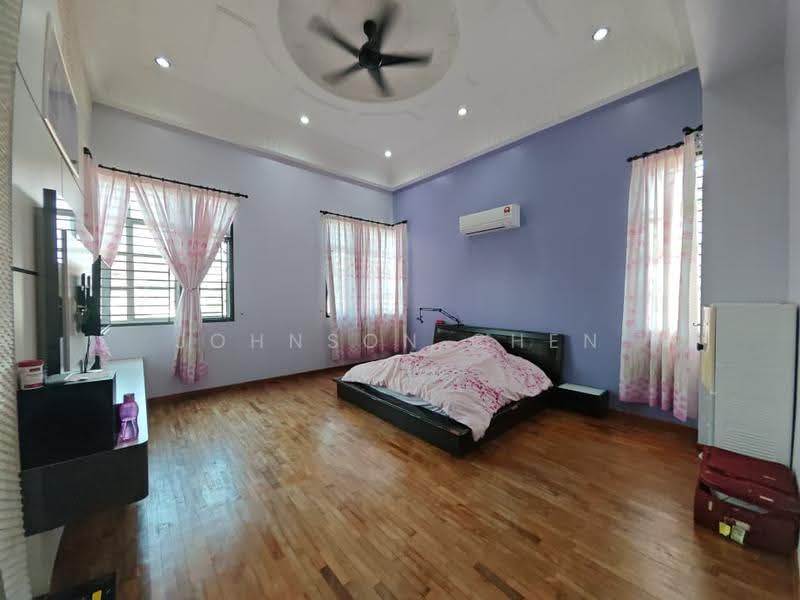 Rumah Teres 2-Tingkat untuk Dijual di Taman Desa Cemerlang (Ulu Tiram) - Johnson Chen - Bedroom - PropertyGuru.com.my