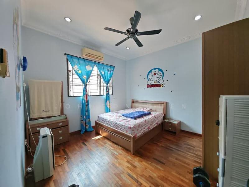 Rumah Teres 2-Tingkat untuk Dijual di Taman Desa Cemerlang (Ulu Tiram) - Johnson Chen - Bedroom - PropertyGuru.com.my
