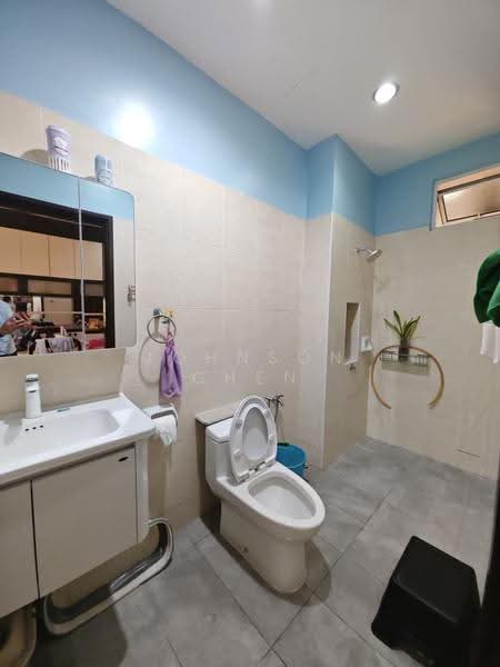 Rumah Teres 2-Tingkat untuk Dijual di Taman Desa Cemerlang (Ulu Tiram) - Johnson Chen - Bathroom - PropertyGuru.com.my