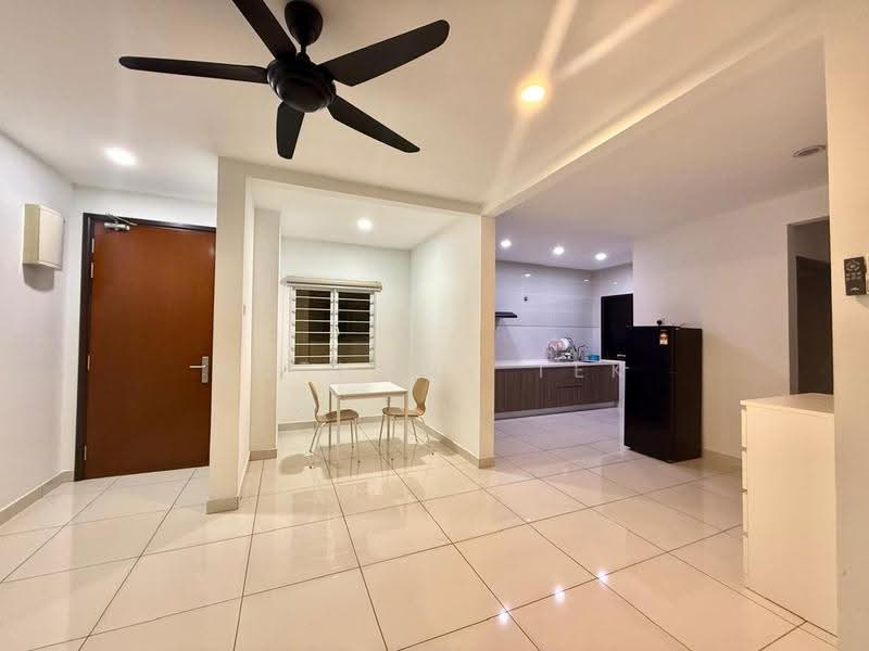 Condominium for Rent at Paraiso Residence @ The Earth - Anthony Tek - Kitchen - PropertyGuru.com.my