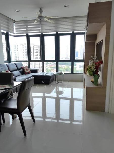 Kediaman Servis untuk Disewa di Tropicana Avenue - Alvis Cheong - Living Room - PropertyGuru.com.my
