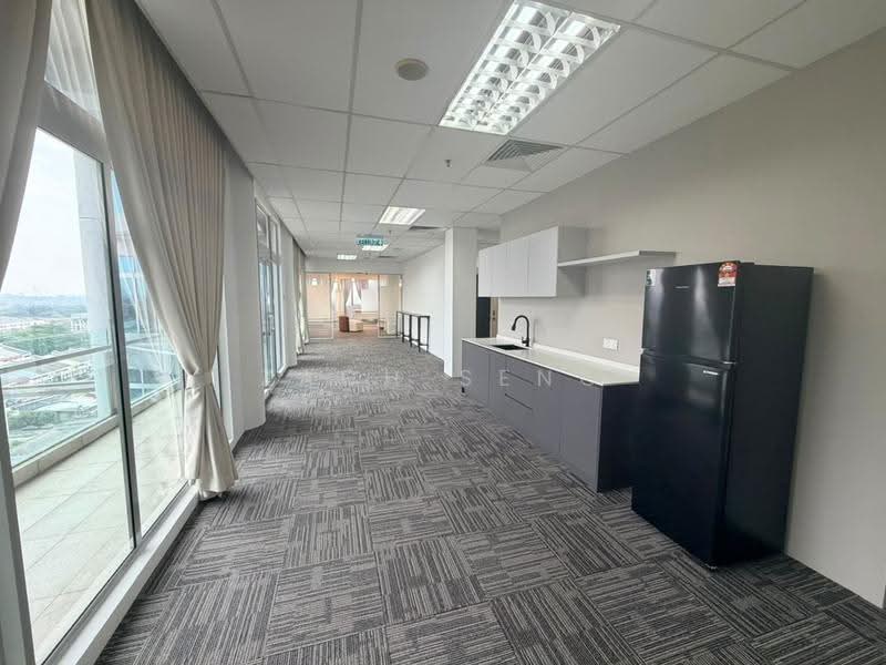 Office for Rent in Bandar Puteri Puchong (Puchong) - Zach Seng - Kitchen - PropertyGuru.com.my