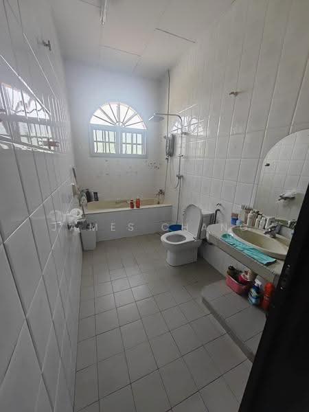 Terraced House for Sale in Bandar Bukit Tinggi (Klang) - James Chang - Bathroom - PropertyGuru.com.my