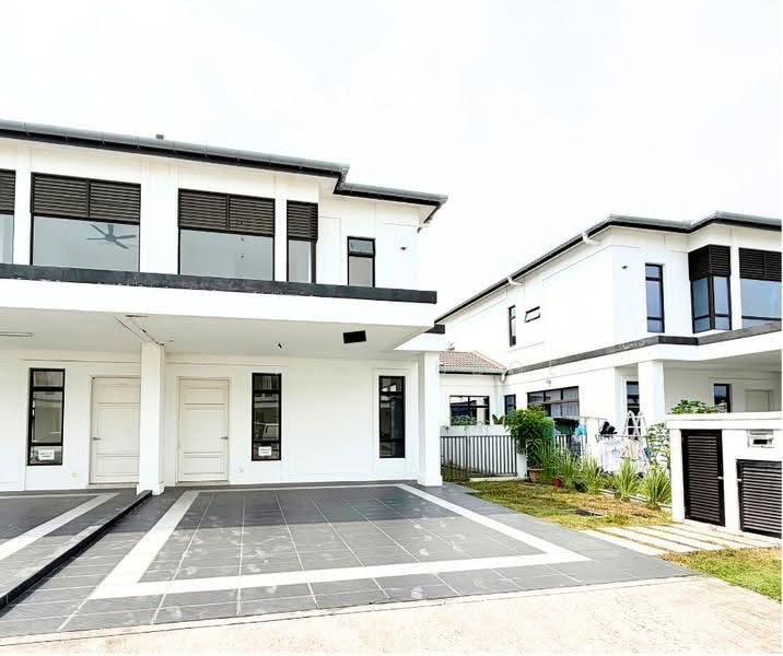 Rumah Teres 2-Tingkat untuk Dijual di Eco Grandeur (Puncak Alam) - Ravin Judge - Exterior - PropertyGuru.com.my