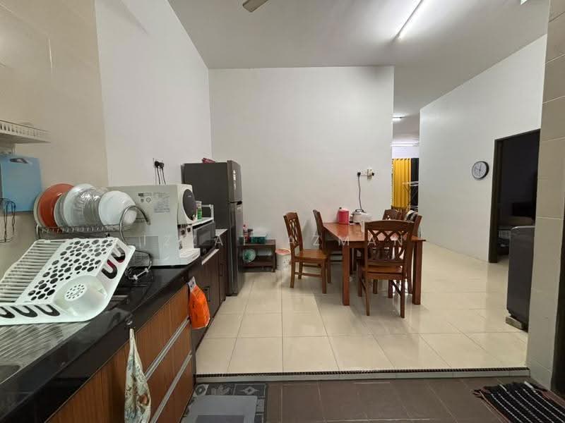 Semi-Detached House for Sale in Kuantan (Pahang) - Izzat Azman - Kitchen - PropertyGuru.com.my