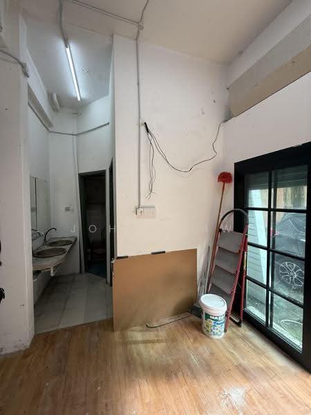 Kedai untuk Disewa di Bandar Puteri Puchong (Puchong) - John Khaw - Bathroom - PropertyGuru.com.my