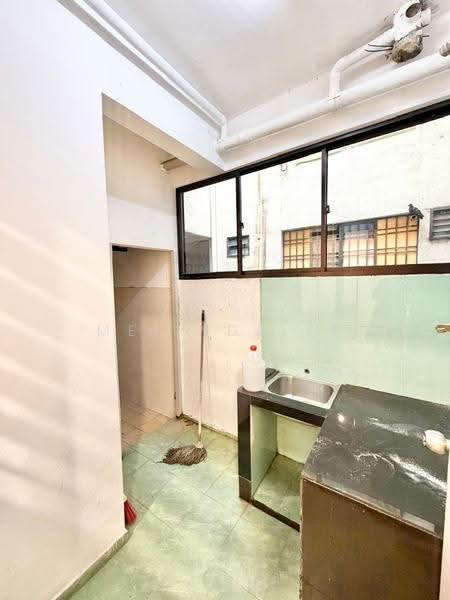 Flat for Sale at Taman Bukit Tropika - Melinda Ee - Kitchen - PropertyGuru.com.my