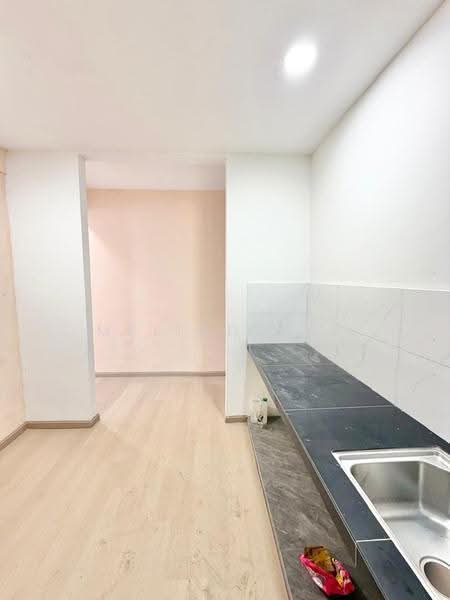 Flat for Sale at Taman Bukit Tropika - Melinda Ee - Kitchen - PropertyGuru.com.my