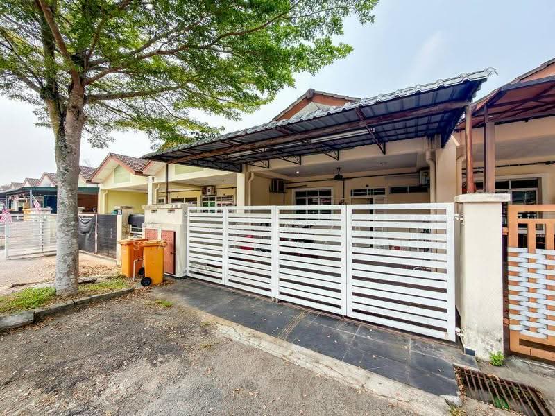 1-storey Terraced House for Sale in Taman Semenyih Permai (Semenyih) - Mohd Aizat Saiful Bahri - Exterior - PropertyGuru.com.my