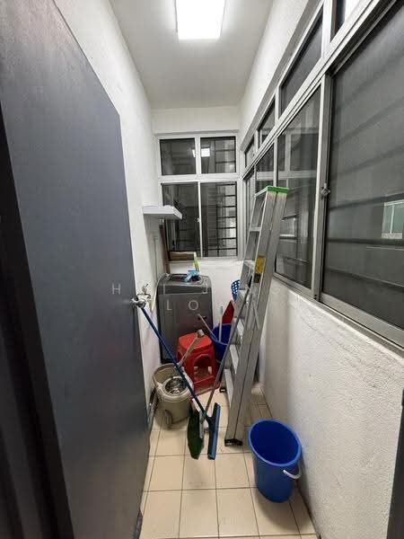 Kondominium untuk Disewa di Pearl Avenue - Hui Jing Low - Balcony - PropertyGuru.com.my