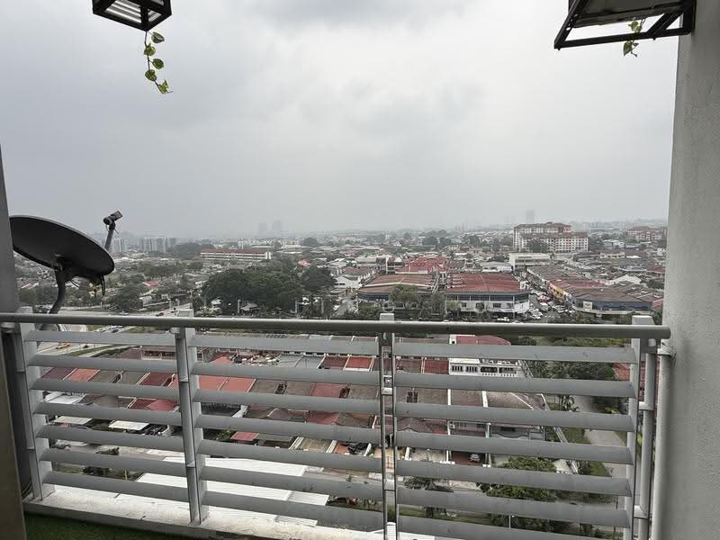 Kondominium untuk Disewa di Pearl Avenue - Hui Jing Low - Balcony - PropertyGuru.com.my