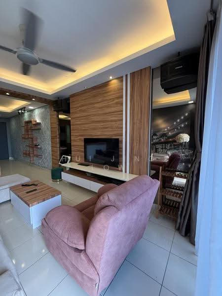 Kondominium untuk Disewa di Pearl Avenue - Hui Jing Low - Living Room - PropertyGuru.com.my