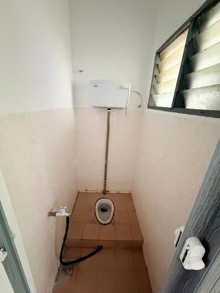 Rumah Teres 2-Tingkat untuk Dijual di Bandar Putra (Segamat) - Marcus Tey - Bathroom - PropertyGuru.com.my