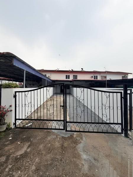 Rumah Teres 2-Tingkat untuk Dijual di Bandar Putra (Segamat) - Marcus Tey - Exterior - PropertyGuru.com.my