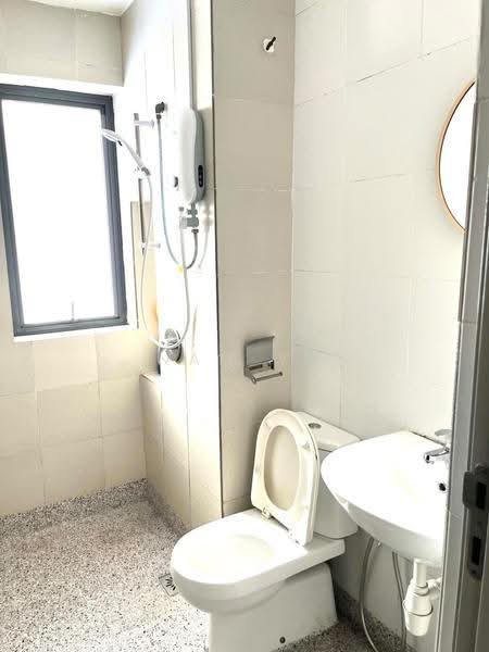 Kediaman Servis untuk Disewa di Residences @ 1 Tebrau - Nam YC - Bathroom - PropertyGuru.com.my