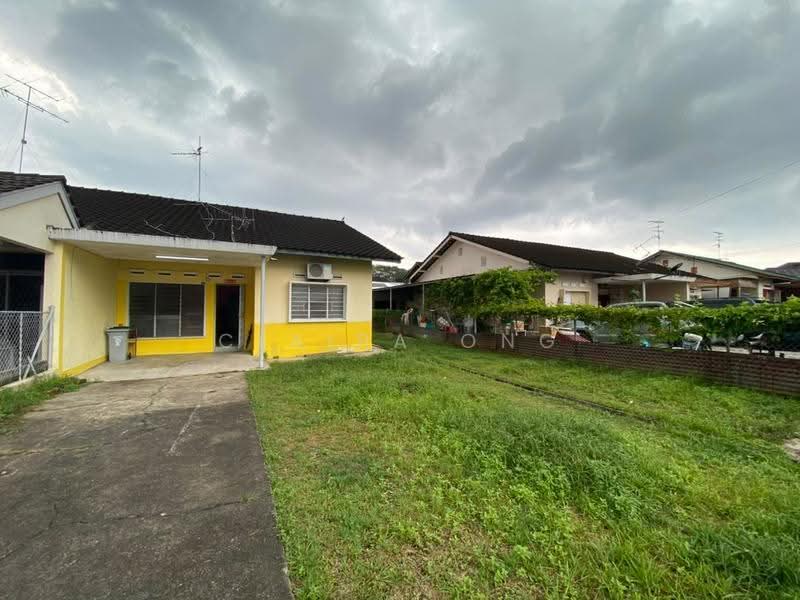 Rumah Berkembar untuk Disewa di Taman Abad (Johor Bahru) - Claira Ong - Exterior - PropertyGuru.com.my